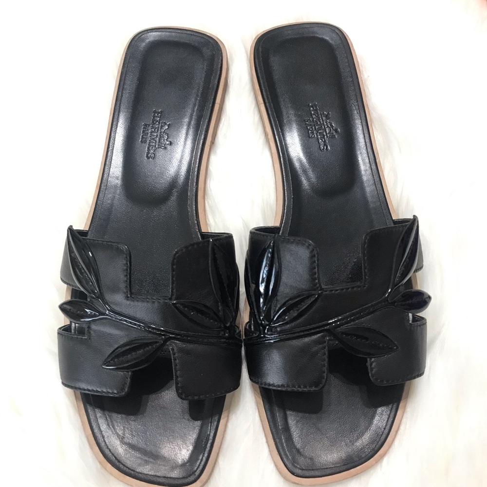 {Hermès} Oran Black Leaves Sandals - Picture 3 of 8